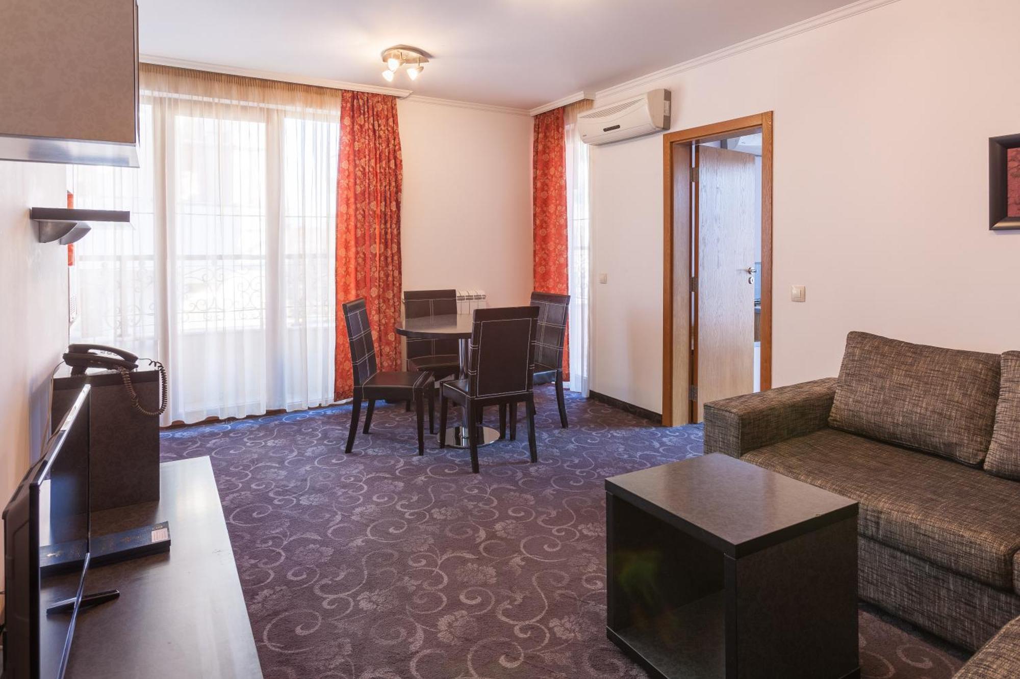 Семеен Хотел Опера Burgas City Værelse billede
